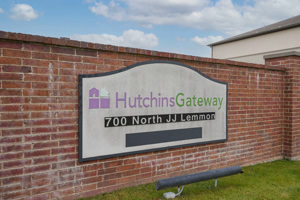 Hutchins-Gateway 01